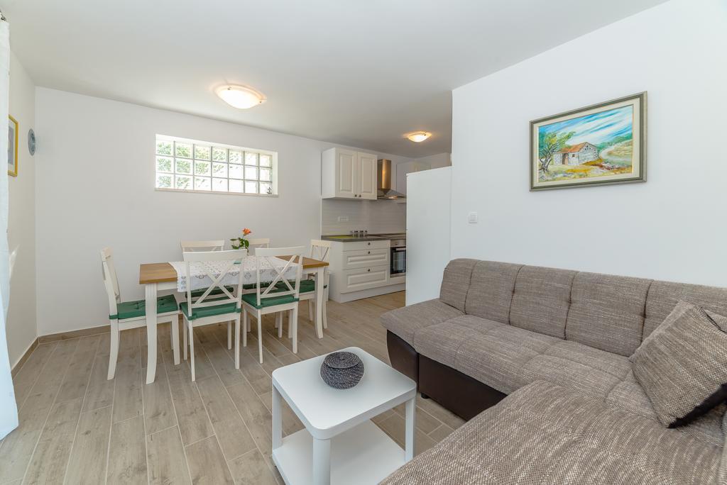 Apartment Robinson Podvrsje Kültér fotó